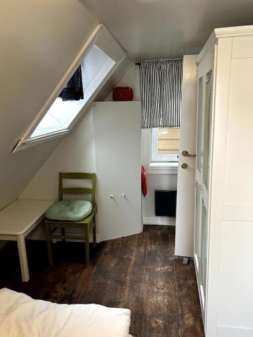 Cozy Apartment In Popular Street Bergen Exteriér fotografie