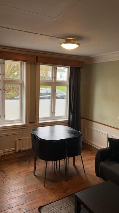 Cozy Apartment In Popular Street Bergen Exteriér fotografie